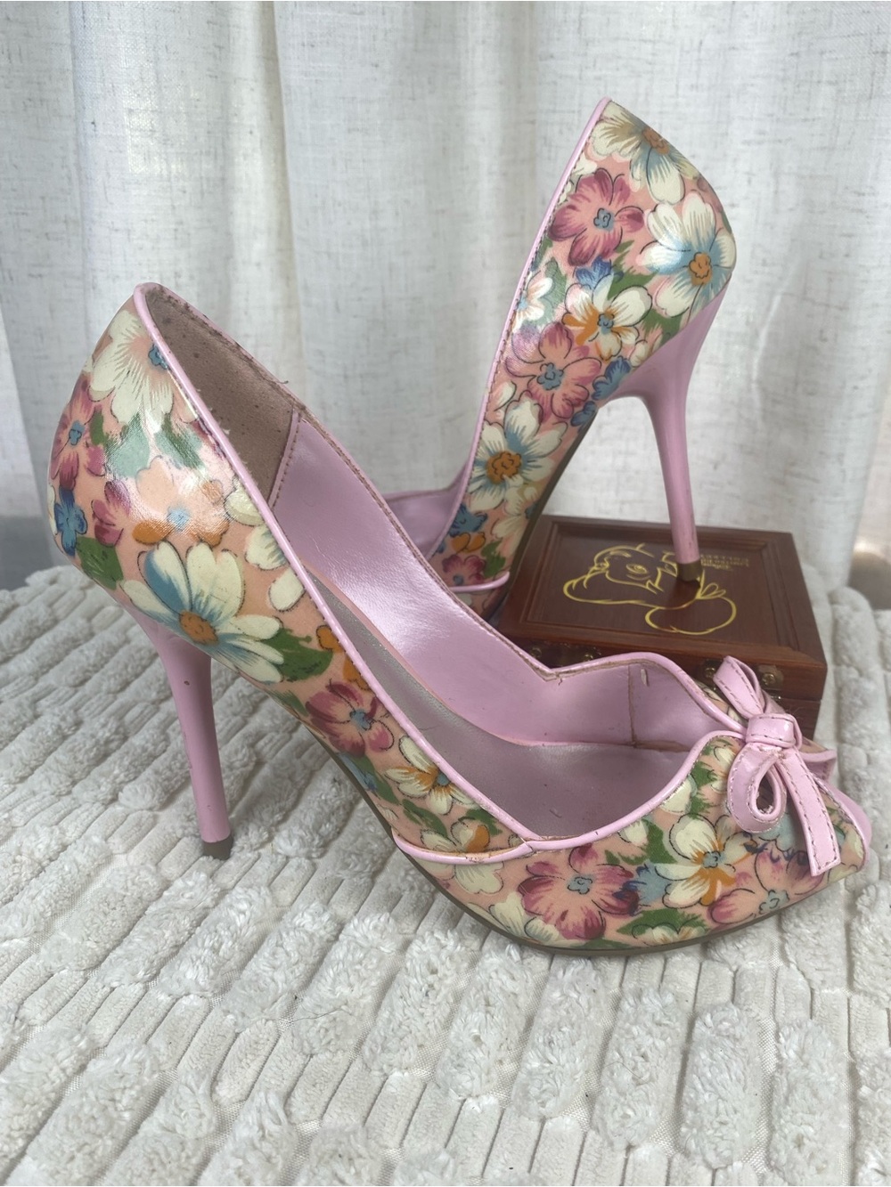 Delicious WISELY-S Pink Multi Floral Peep Toe Bow Stiletto Heels 6